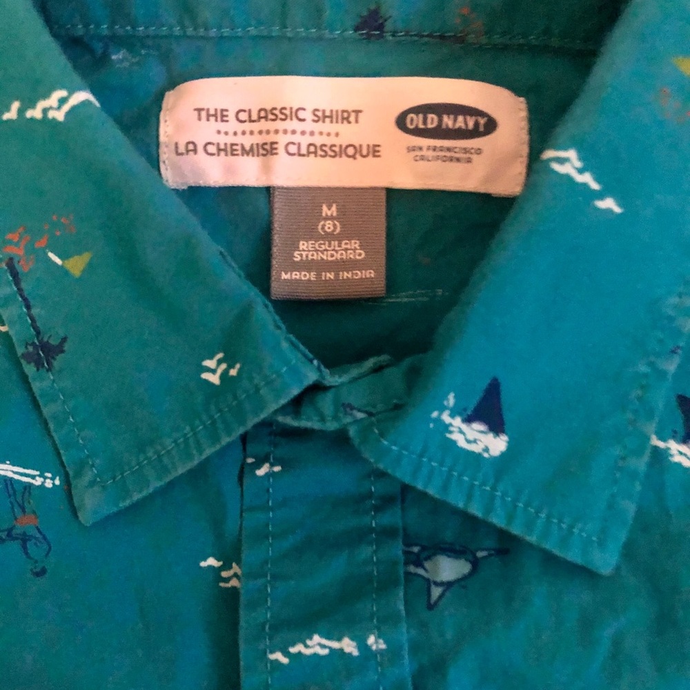 Old Navy Boys size 8 button down shirts. 2 shirts - Picture 3 of 5